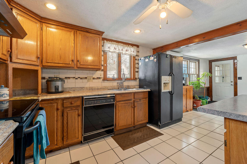 27 Grove Street Springvale, ME 04083 - Photo 13 of 37 DSC09407