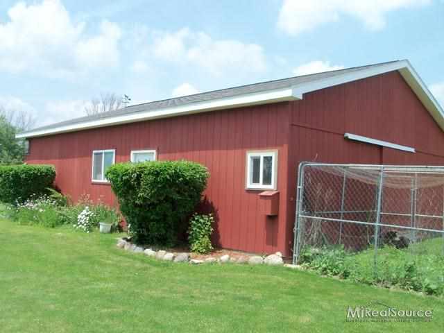 1739 South Goetze Road Applegate, MI 48401 - Photo 13 of 13 31191274-12.JPG