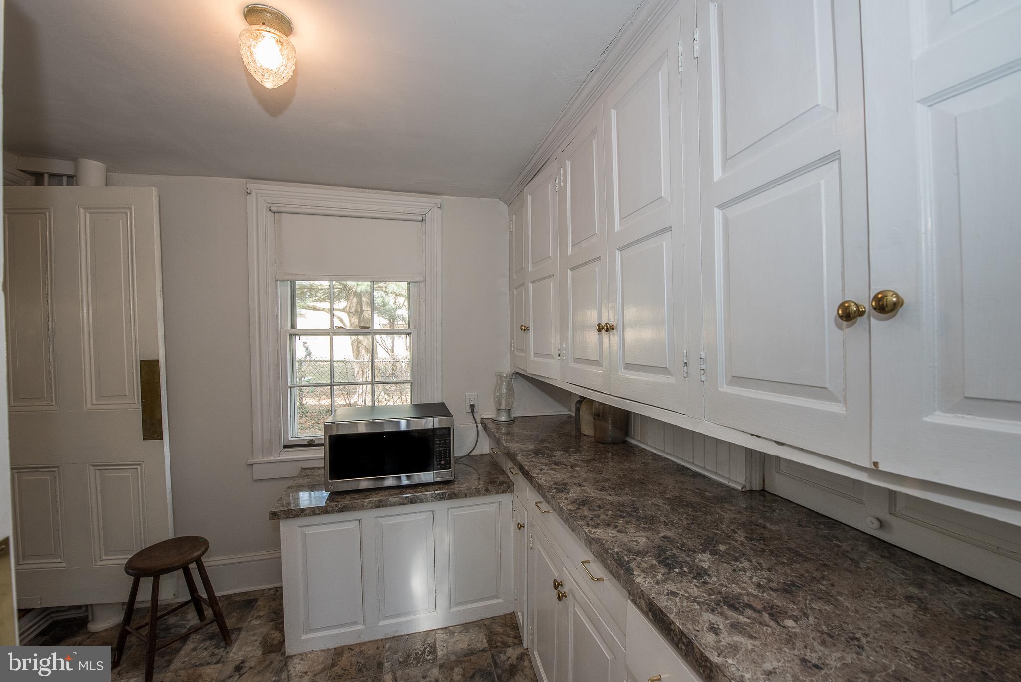 523 Oakley Road Haverford, PA 19041 - Photo 11 of 25 Butler's Pantry
