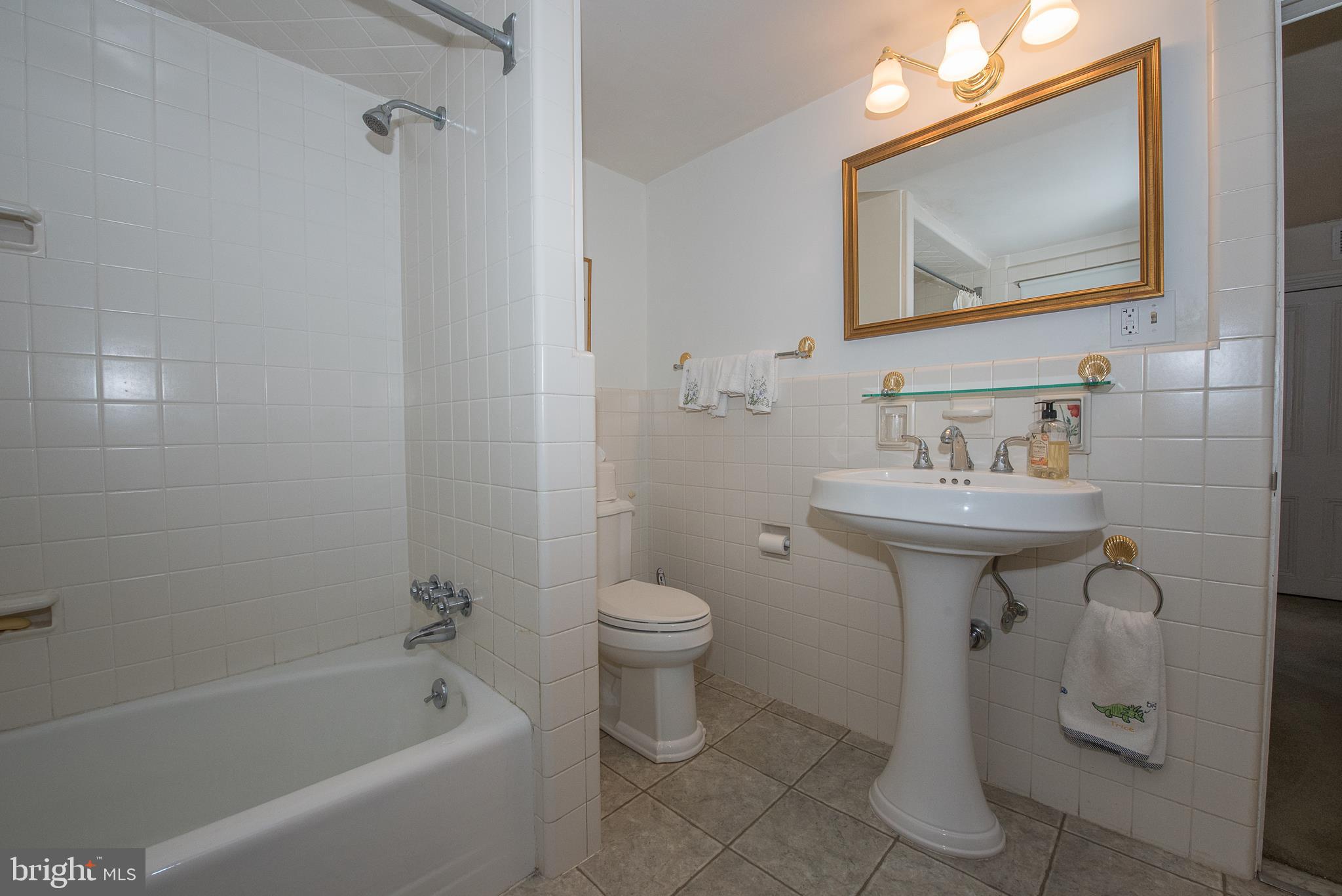 523 Oakley Road Haverford, PA 19041 - Photo 18 of 25 Bathroom