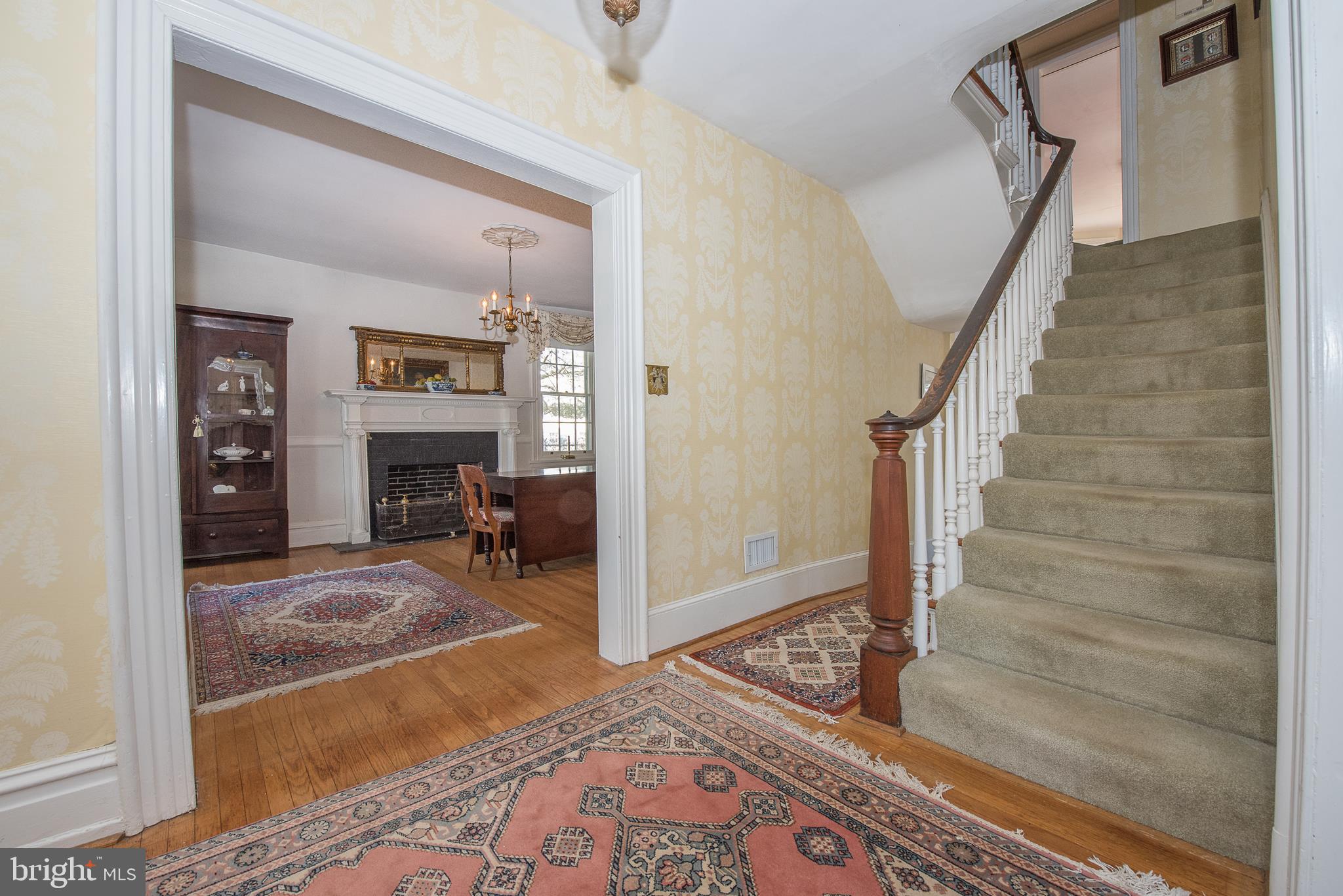 523 Oakley Road Haverford, PA 19041 - Photo 9 of 25 Front Hall