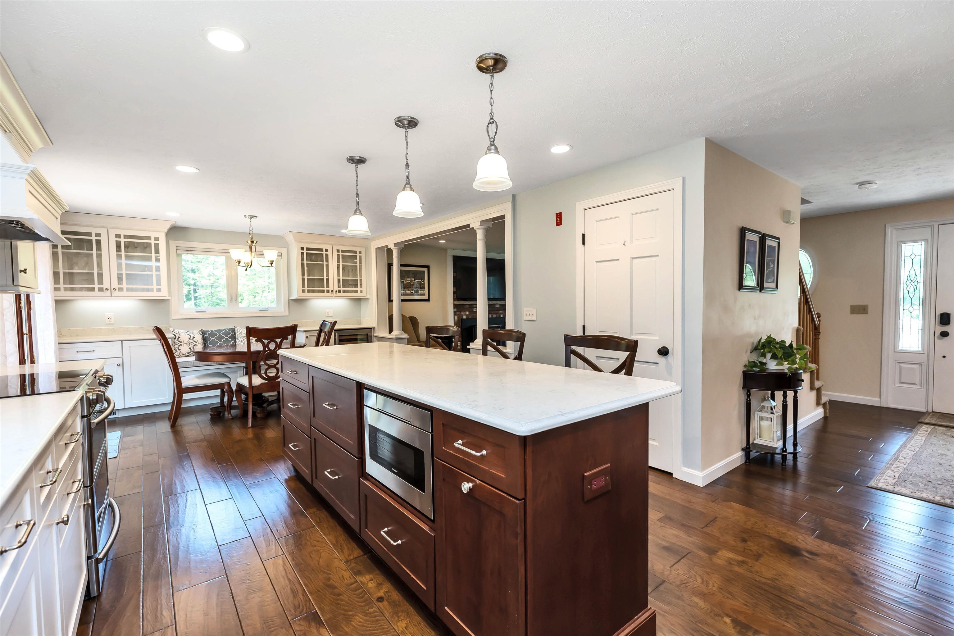 27 Thornton Road Londonderry, NH 03053 - Photo 5 of 39