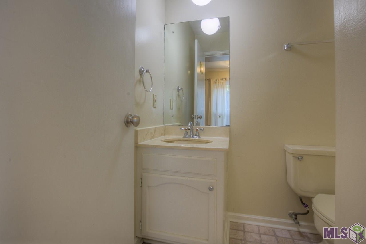 413 Longwood Court, Unit D Baton Rouge, LA 70806 - Photo 7 of 14