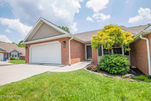 $350,000 | 7300 Brook Run Way, Knoxville, TN 37920