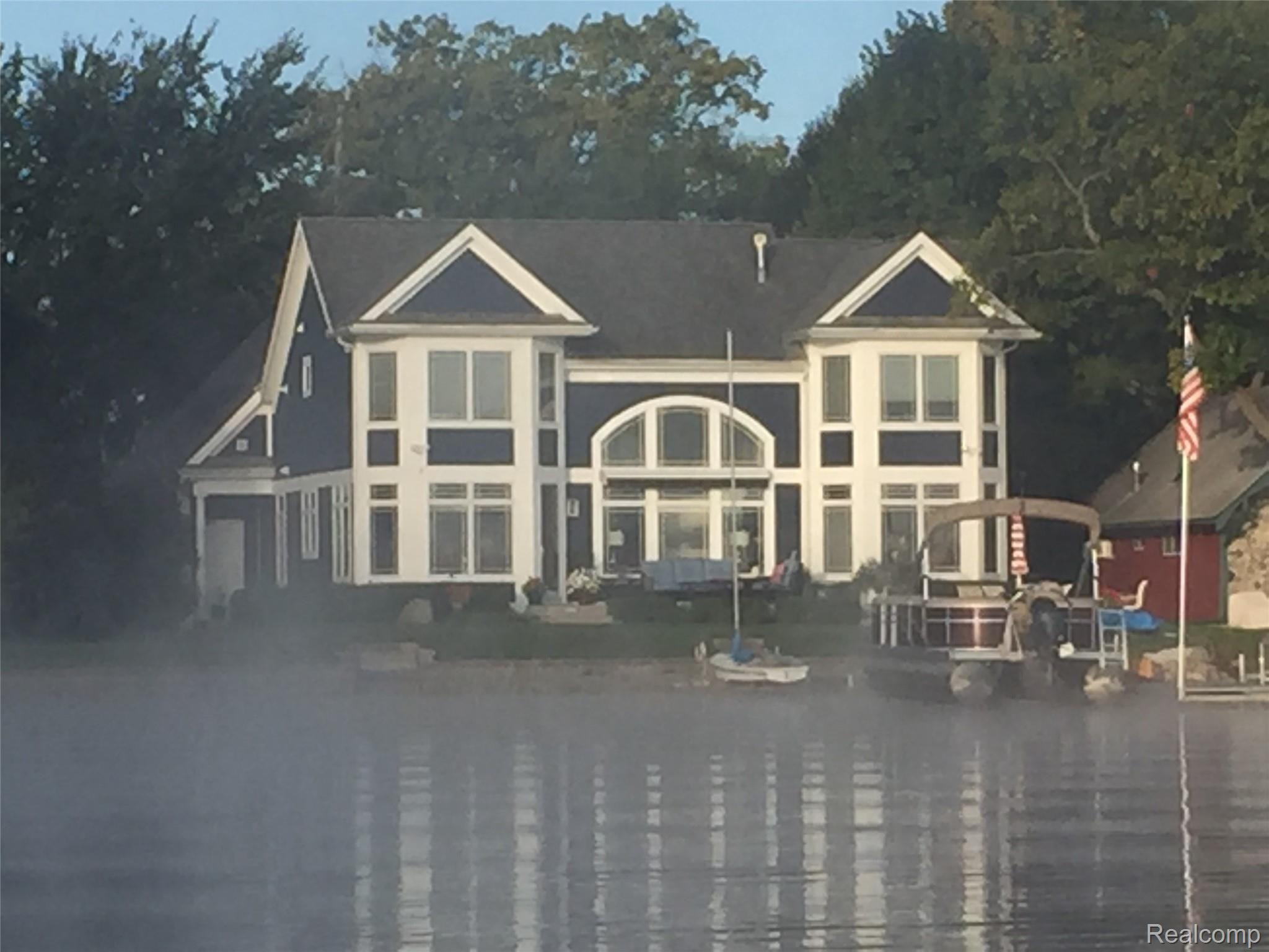 9558 Winston Road Pinckney, MI 48169 - Photo 1 of 45 IMG_7718.JPG