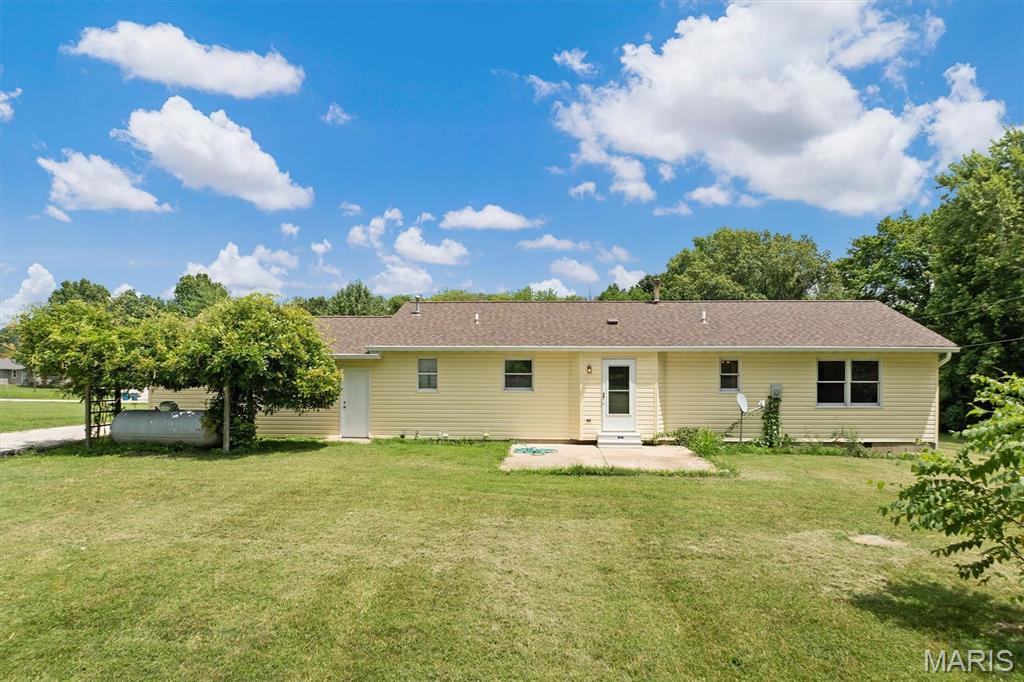 8752 Old Lebanon Troy Road Troy, IL 62294 - Photo 29 of 49