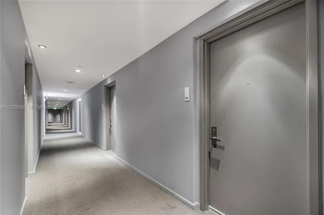 $2,700 | 1300 Brickell Bay Drive, Unit 1912, Miami, FL 33131