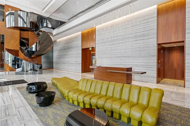 $2,700 | 1300 Brickell Bay Drive, Unit 1912, Miami, FL 33131