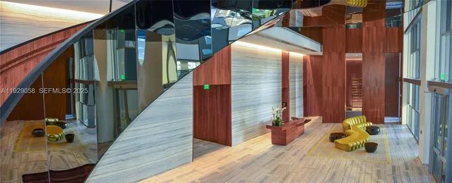 $2,700 | 1300 Brickell Bay Drive, Unit 1912, Miami, FL 33131