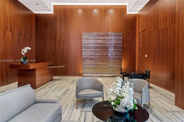 $2,700 | 1300 Brickell Bay Drive, Unit 1912, Miami, FL 33131