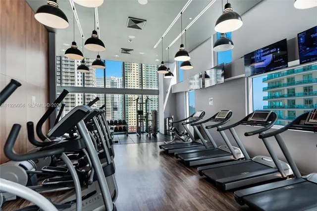 $2,700 | 1300 Brickell Bay Drive, Unit 1912, Miami, FL 33131