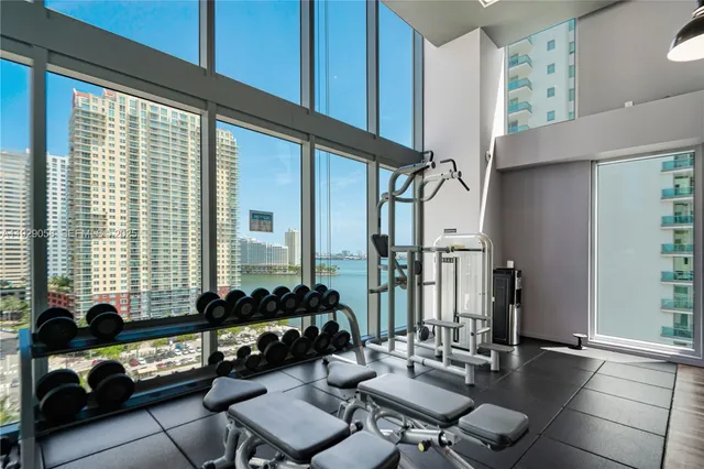 $2,700 | 1300 Brickell Bay Drive, Unit 1912, Miami, FL 33131