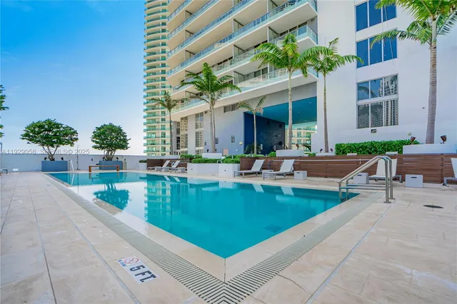 $2,700 | 1300 Brickell Bay Drive, Unit 1912, Miami, FL 33131
