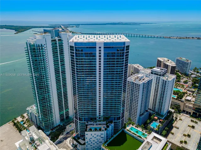 $2,700 | 1300 Brickell Bay Drive, Unit 1912, Miami, FL 33131