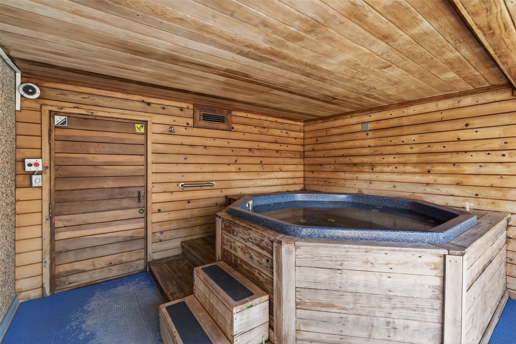 800 Copper Road, Unit 210 Copper Mountain, CO 80443 - Photo 37 of 40 1st floor hot tub