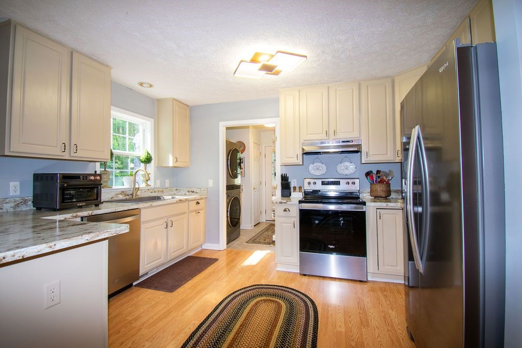 640 Lancelot Drive Reedville, VA 22539 - Photo 12 of 39