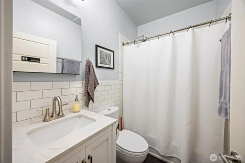 $475,000 | 4420 Dayton Avenue North, Unit 2, Seattle, WA 98103