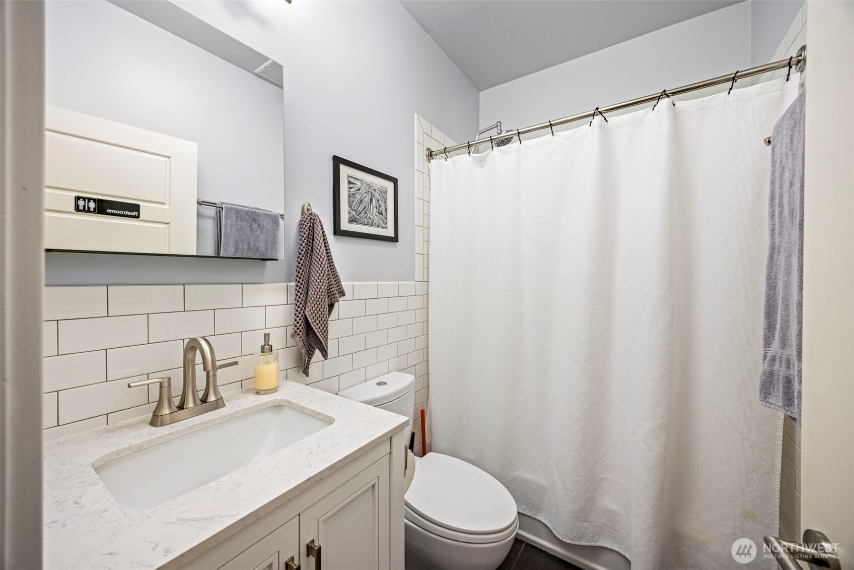 4420 Dayton Avenue North, Unit 2 Seattle, WA 98103 - Photo 11 of 16