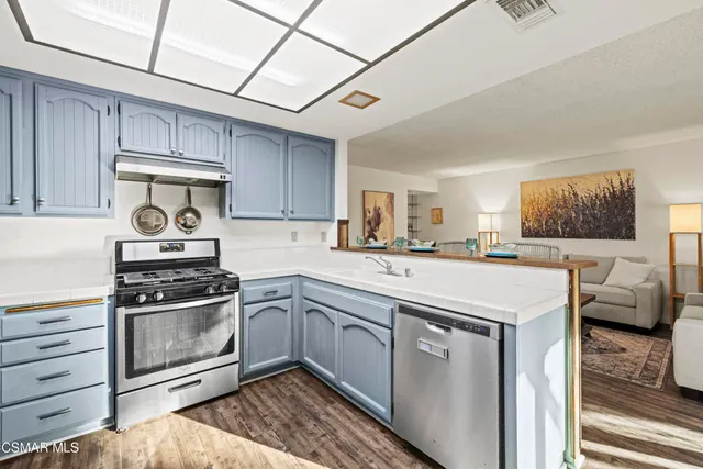 $1,100,000 | 35 Ilex Drive, Newbury Park, CA 91320