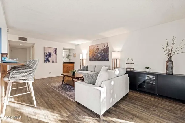 $1,100,000 | 35 Ilex Drive, Newbury Park, CA 91320