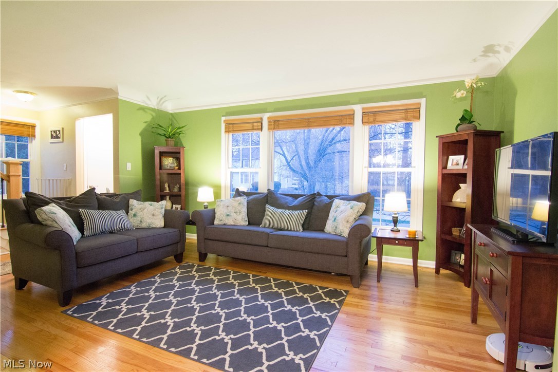 4052 Charlton Road Cleveland, OH 44121 - Photo 6 of 23 Gallery Image 6