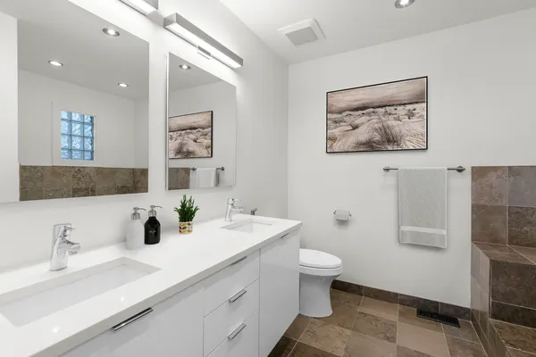 $10,900 | 1618 West Pierce Avenue, Chicago, IL 60622