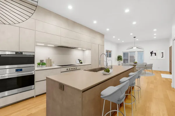 $10,900 | 1618 West Pierce Avenue, Chicago, IL 60622