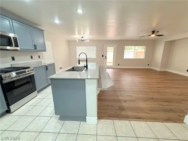 $2,400 | 224 Wicked Wedge Way, Las Vegas, NV 89148