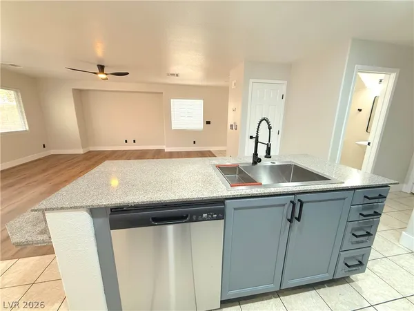 $2,400 | 224 Wicked Wedge Way, Las Vegas, NV 89148