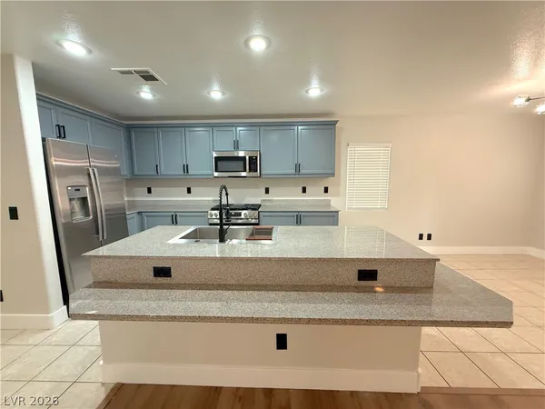 $2,400 | 224 Wicked Wedge Way, Las Vegas, NV 89148