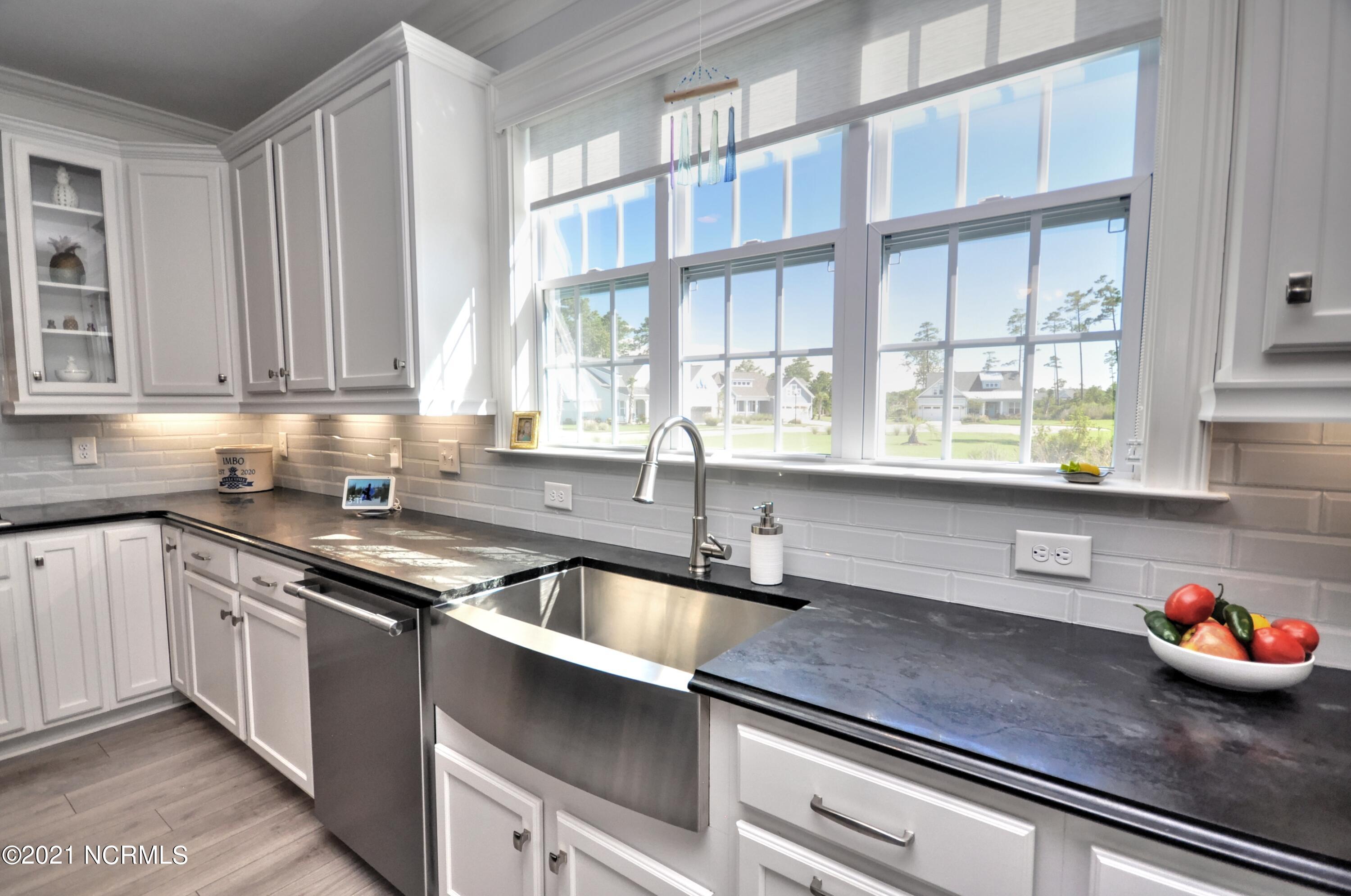 1444 Long Pond Road Southwest Ocean Isle Beach, NC 28469 - Photo 11 of 48 Kitchen2