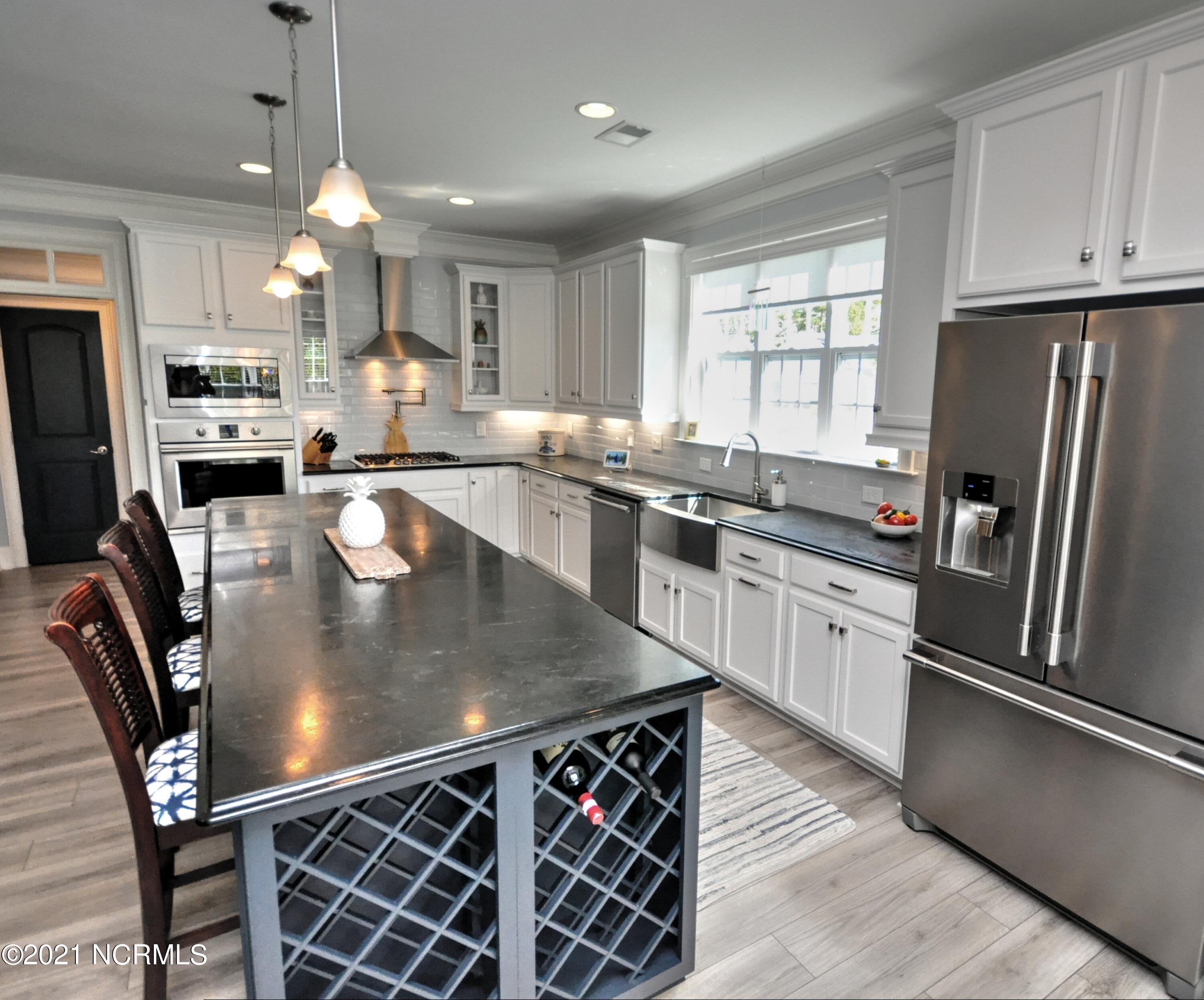1444 Long Pond Road Southwest Ocean Isle Beach, NC 28469 - Photo 10 of 48 Kitchen