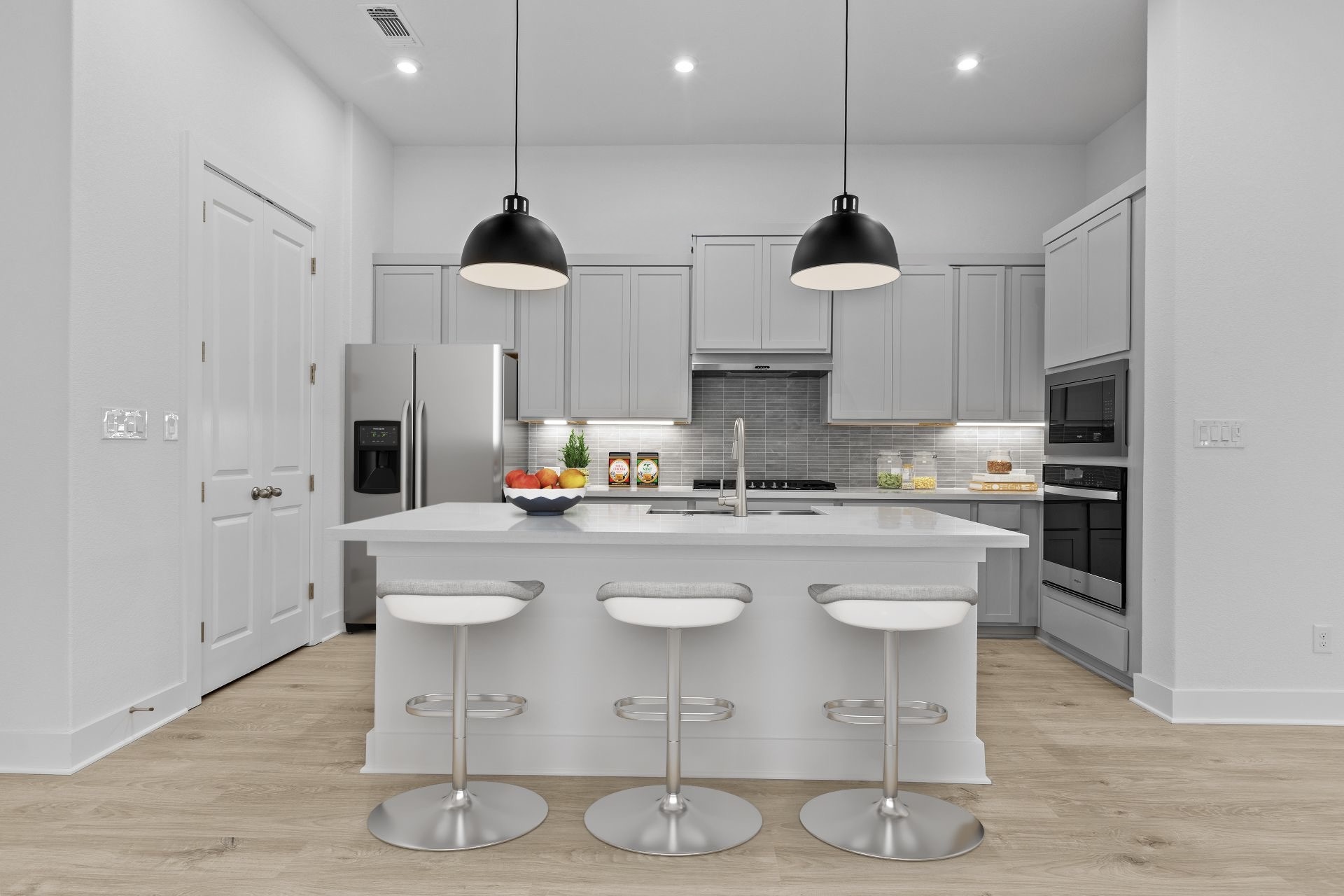 421 Hickory Springs Trail Georgetown, TX 78628 - Photo 3 of 35 Light & Bright Open Concept Kitchen - Virtually Staged