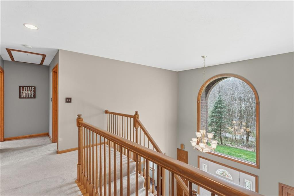 197 West Cruikshank Road Butler, PA 16002 - Photo 41 of 50 Upstair foyer area