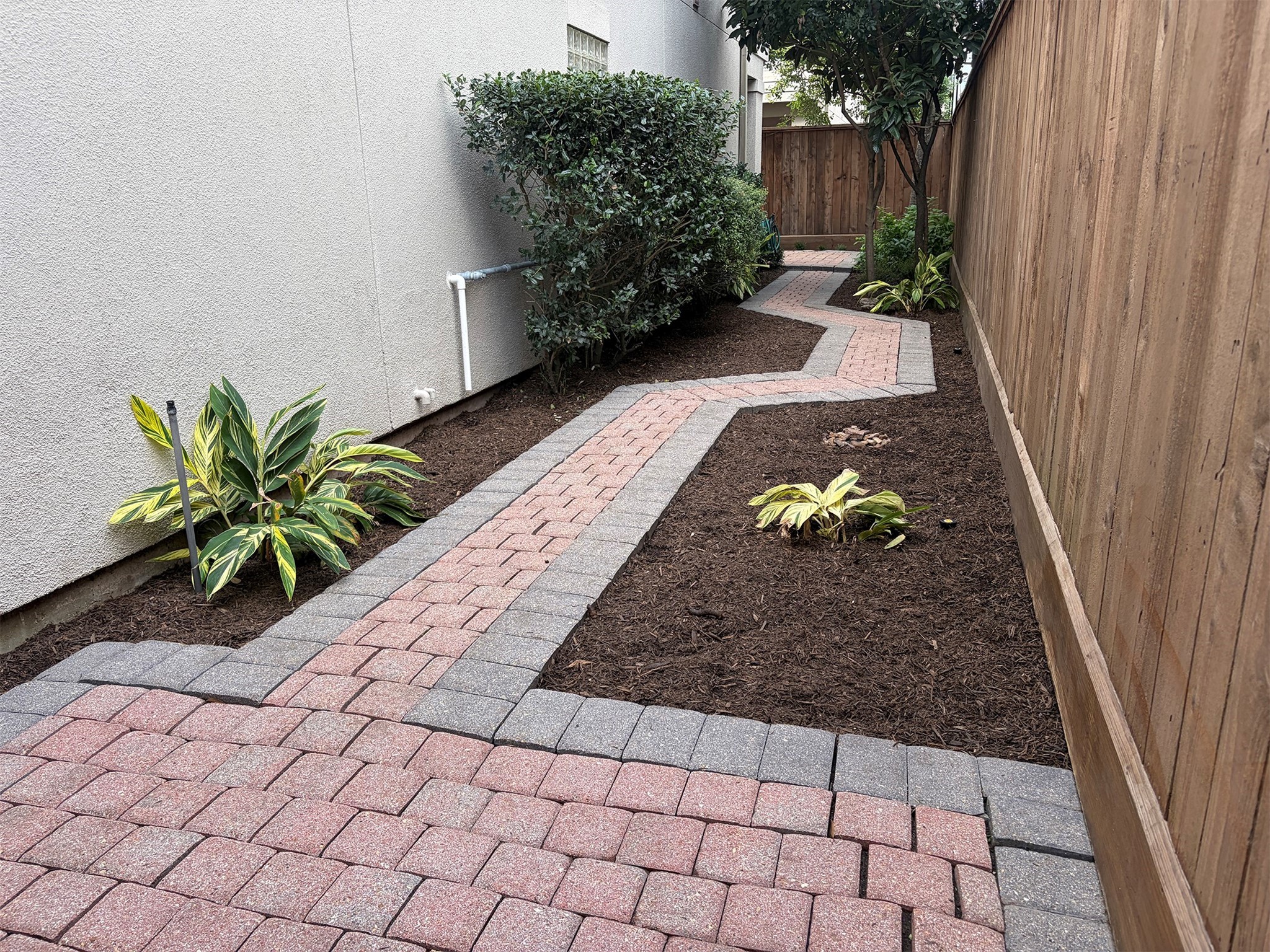2700 Wroxton Road West University Place, TX 77005 - Photo 30 of 32 a view of a garden with pathway