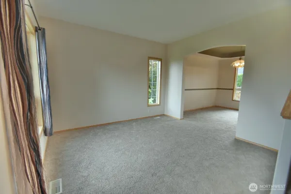 $3,600 | 3412 95th Place Southeast, Everett, WA 98208