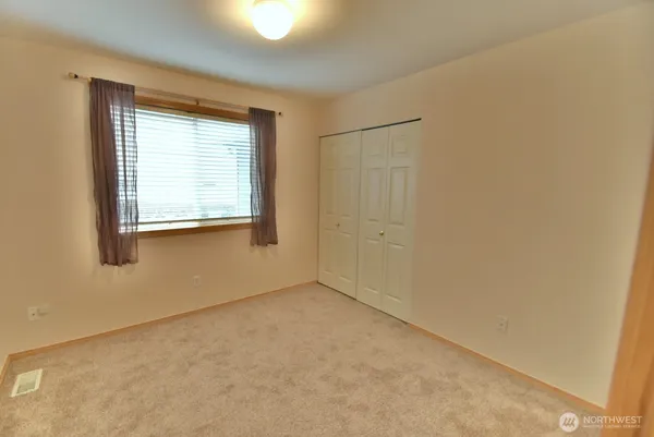 $3,600 | 3412 95th Place Southeast, Everett, WA 98208