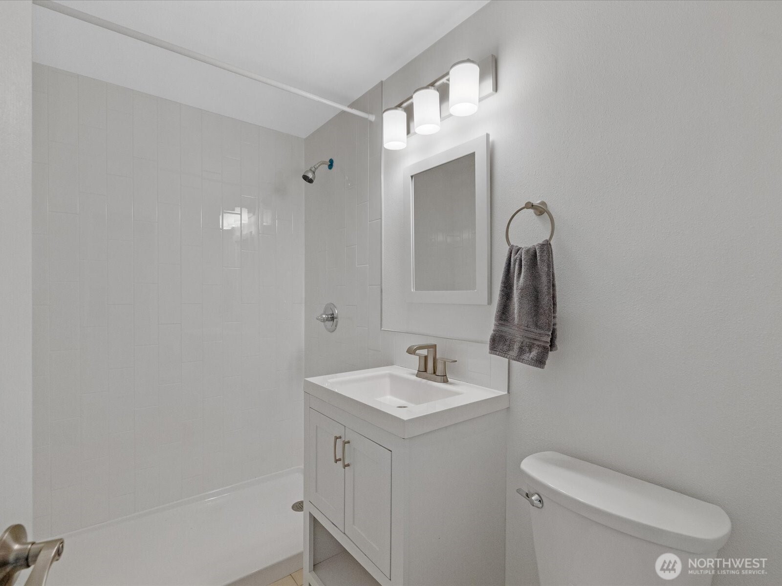 7631 201st Street Southwest Edmonds, WA 98026 - Photo 19 of 34