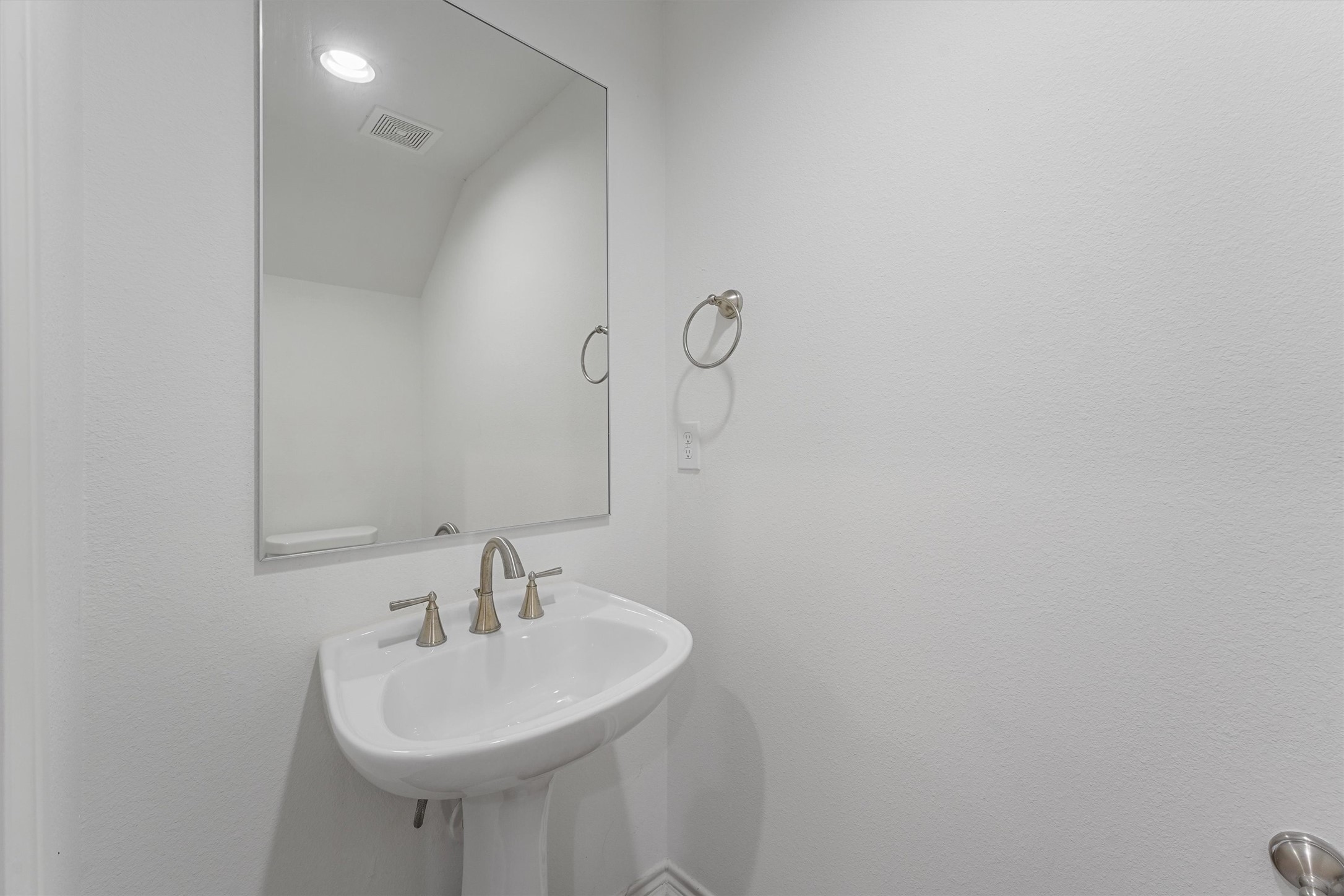 3227 Real Street, Unit B Houston, TX 77087 - Photo 6 of 27