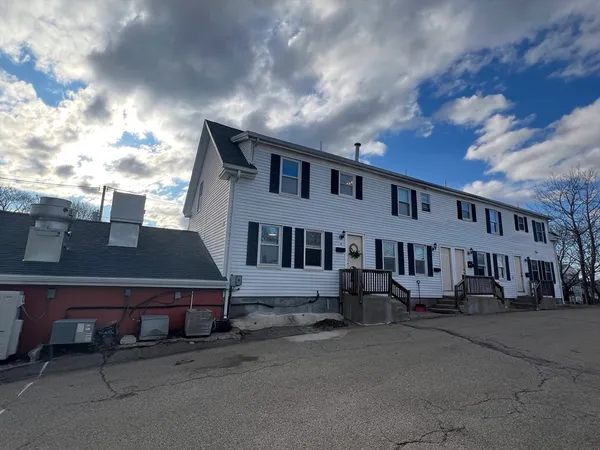 $2,850 | 374-378 Union Street, Unit 1, Franklin, MA 02038