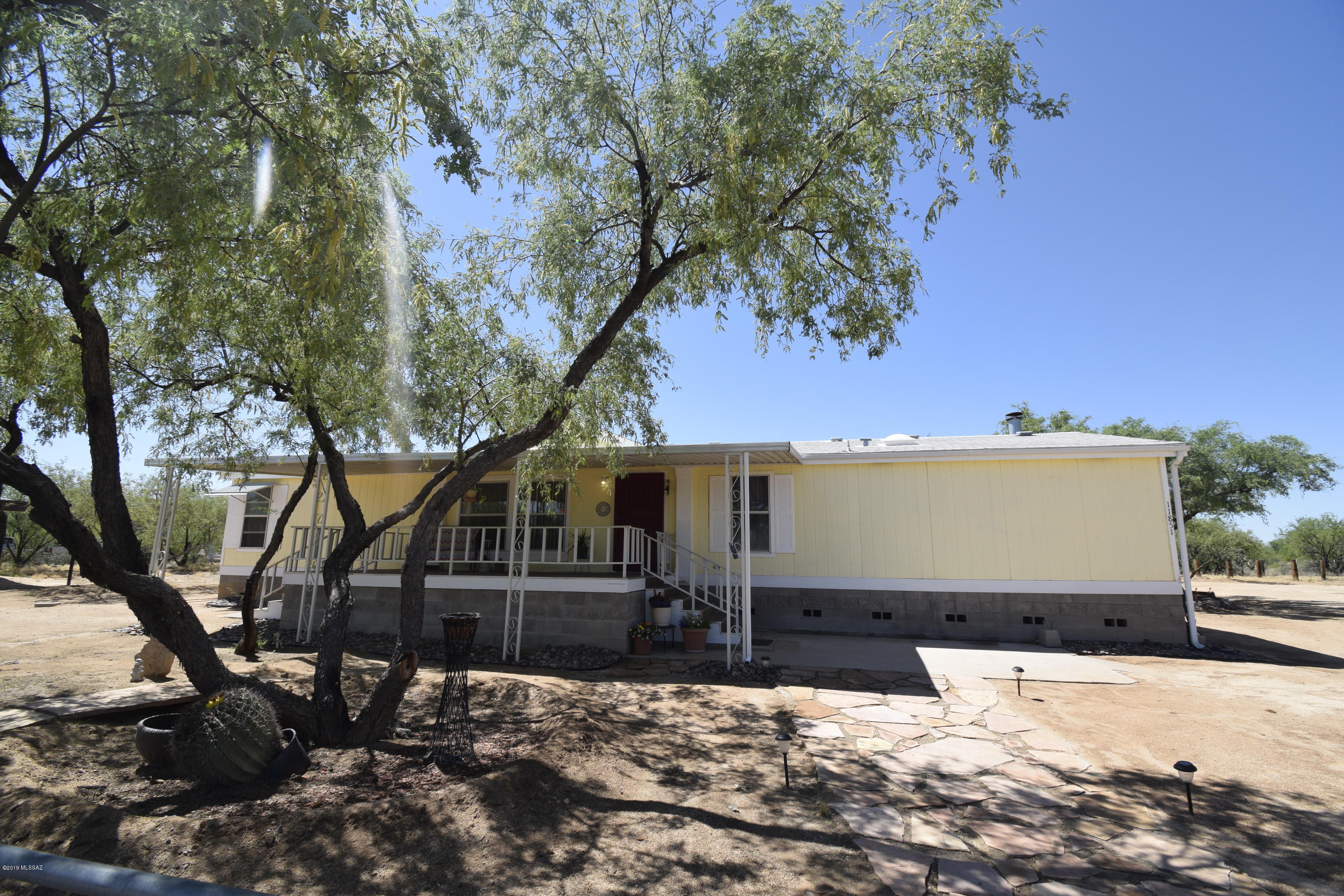 11851 West Hermans Road Tucson, AZ 85736 - Photo 1 of 29 Gallery Image 1