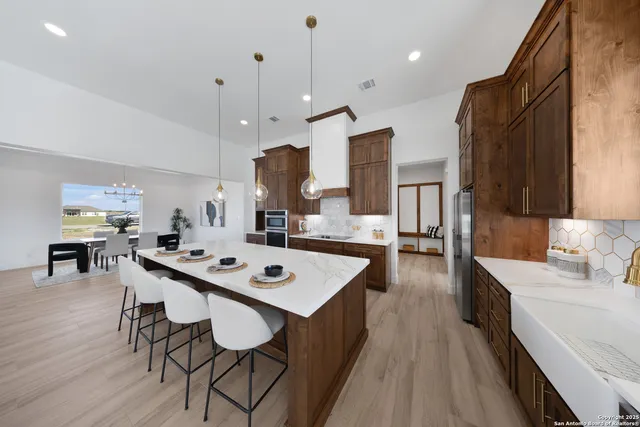 $719,000 | 222 Double Crk Loop, Seguin, TX 78155