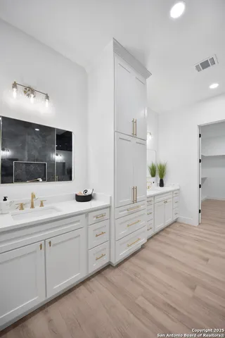 $719,000 | 222 Double Crk Loop, Seguin, TX 78155