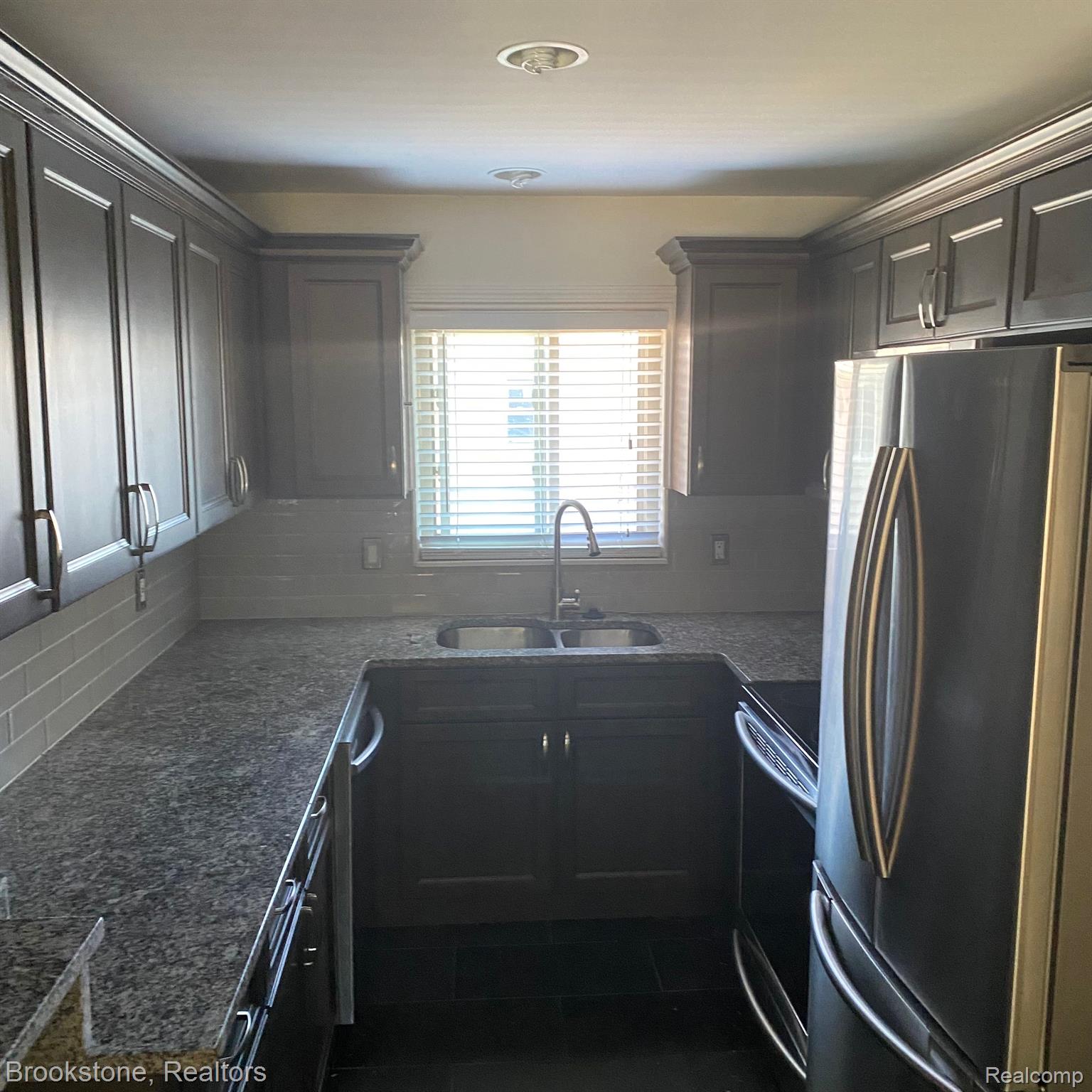 2859 East Maple Road, Unit 19 Birmingham, MI 48009 - Photo 5 of 14 Gallery Image 5
