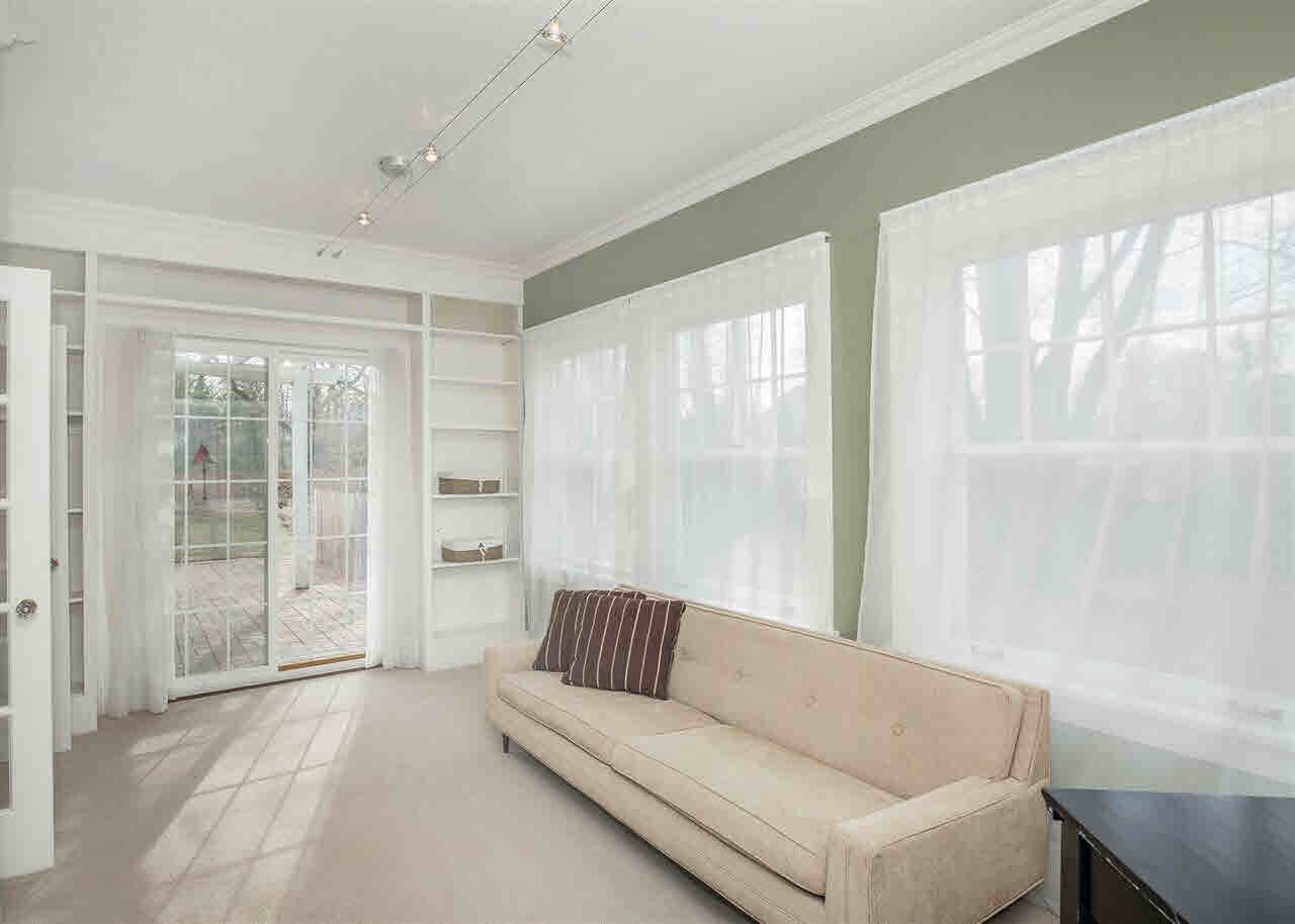 2915 Middle Road Davenport, IA 52803 - Photo 5 of 24 Gallery Image 5