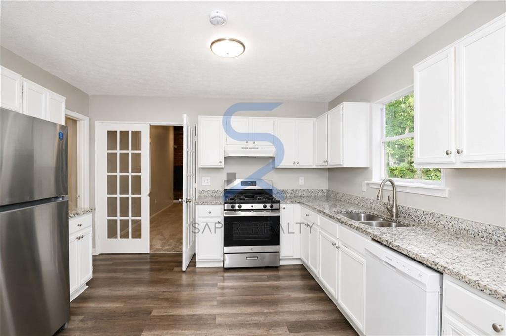 3848 Laurenhill Lane Decatur, GA 30034 - Photo 6 of 17