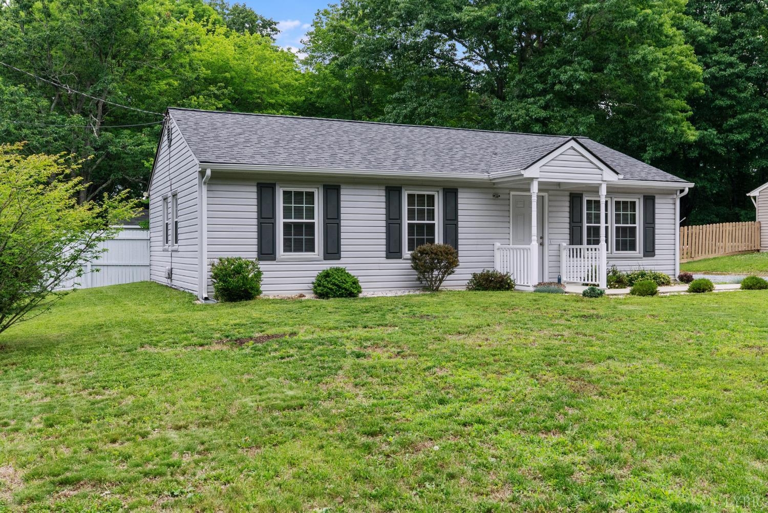 271 Rockwell Road Lynchburg, VA 24504 - Photo 3 of 37