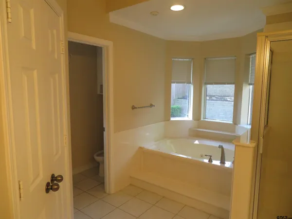 $3,100 | 702 West Heritage Drive, Tyler, TX 75703
