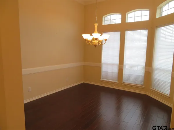 $3,100 | 702 West Heritage Drive, Tyler, TX 75703