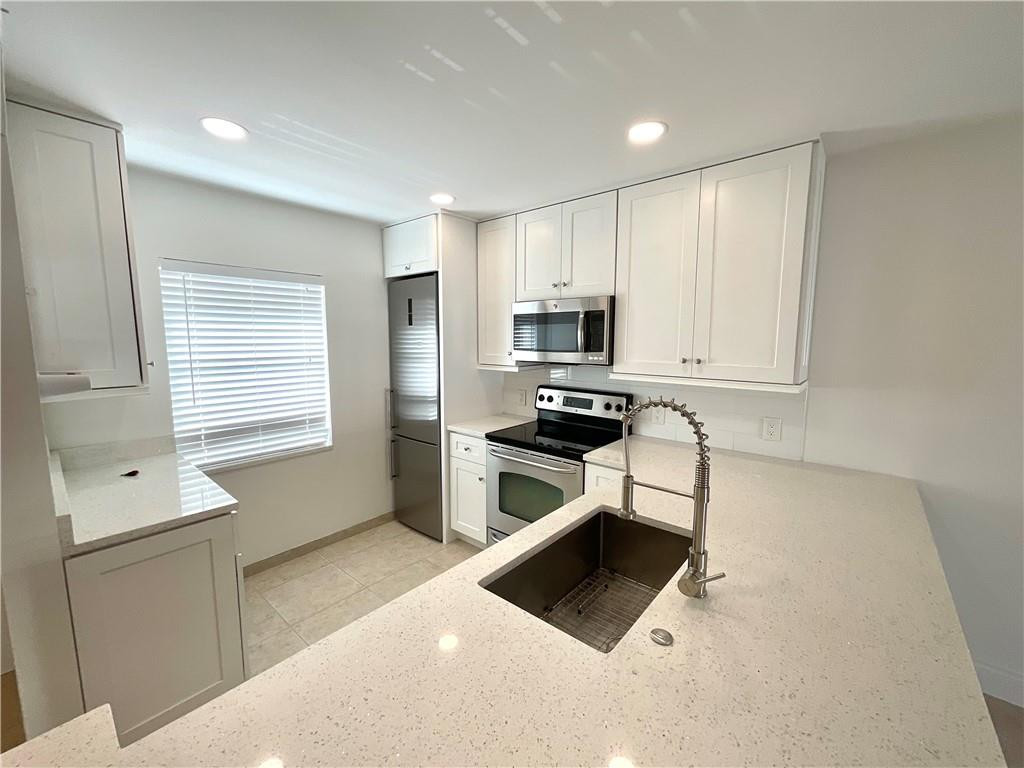 9354 Southwest 3rd Street, Unit 610 Boca Raton, FL 33428 - Photo 2 of 17 Photo 2